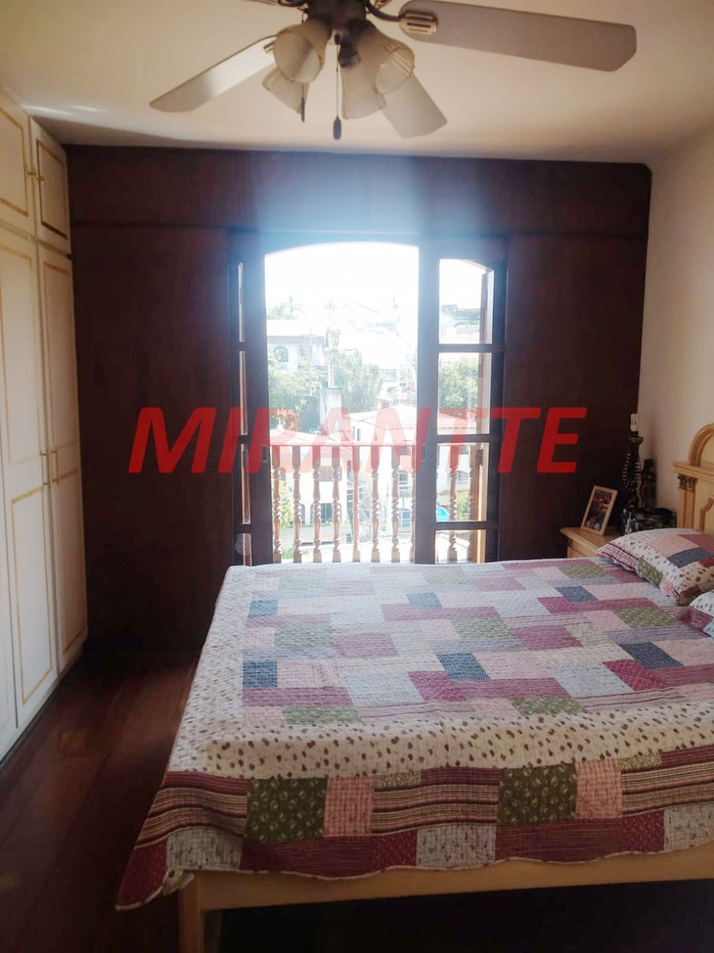 Sobrado de 600m² com 4 quartos em Jardim São Bento