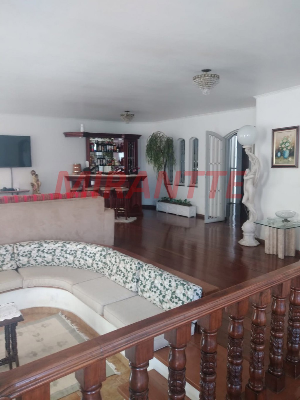 Sobrado de 600m² com 4 quartos em Jardim São Bento