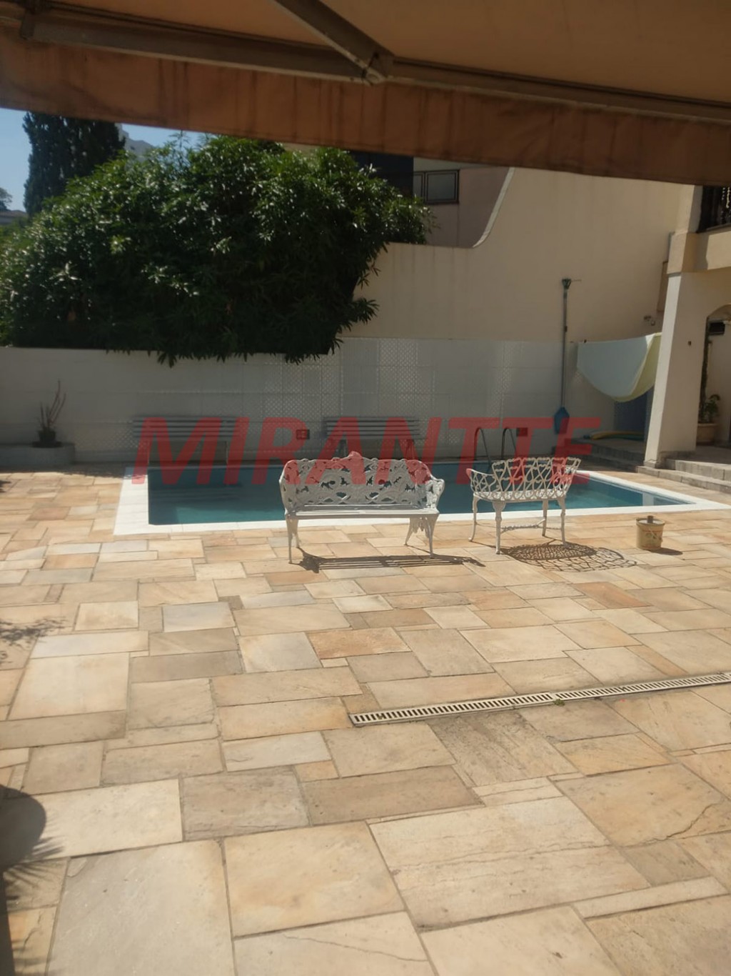 Sobrado de 600m² com 4 quartos em Jardim São Bento