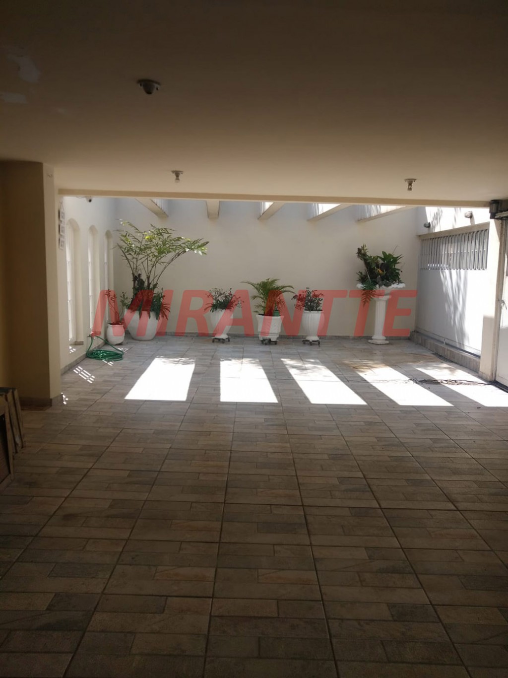 Sobrado de 600m² com 4 quartos em Jardim São Bento