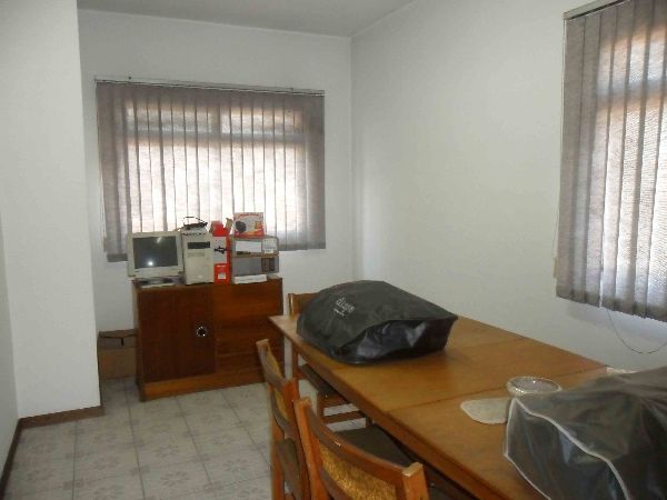 Comercial de 183m² em Vila Medeiros