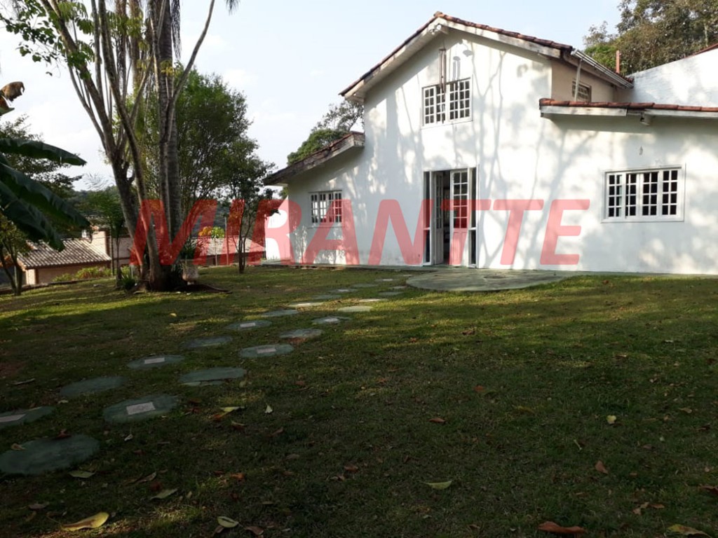 Sobrado de 400m² com 3 quartos em Serra da Cantareira