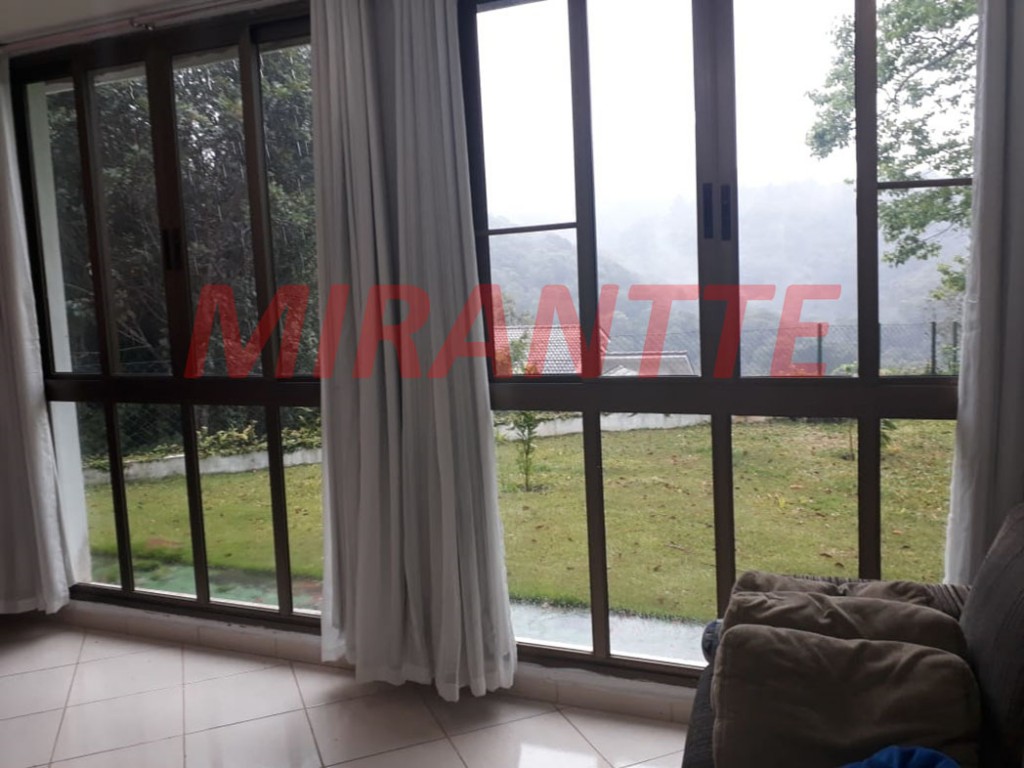 Sobrado de 400m² com 3 quartos em Serra da Cantareira