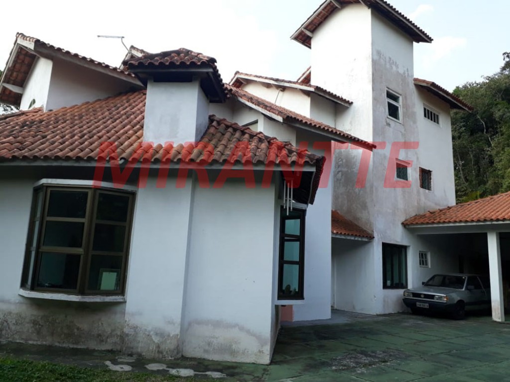Sobrado de 400m² com 3 quartos em Serra da Cantareira