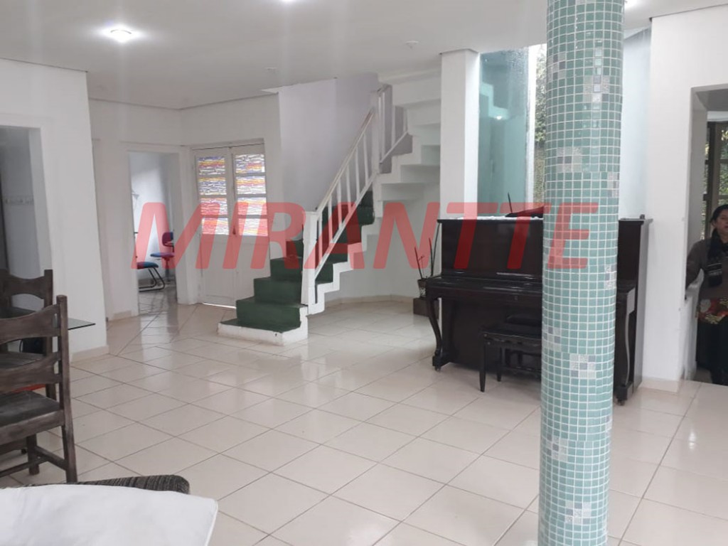 Sobrado de 400m² com 3 quartos em Serra da Cantareira