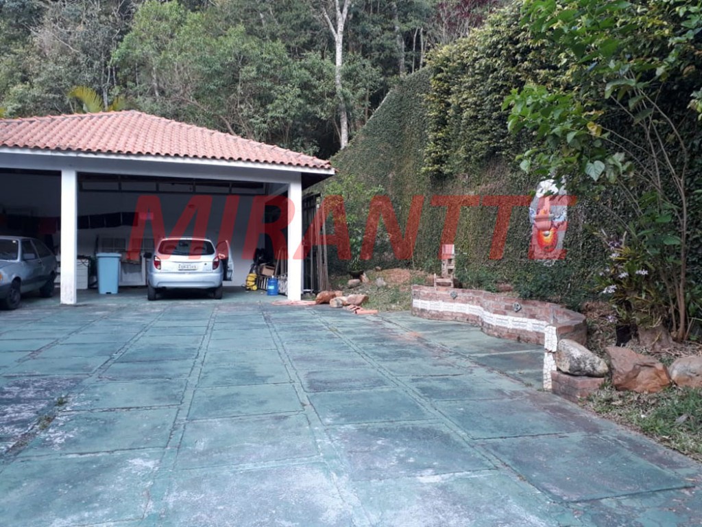 Sobrado de 400m² com 3 quartos em Serra da Cantareira