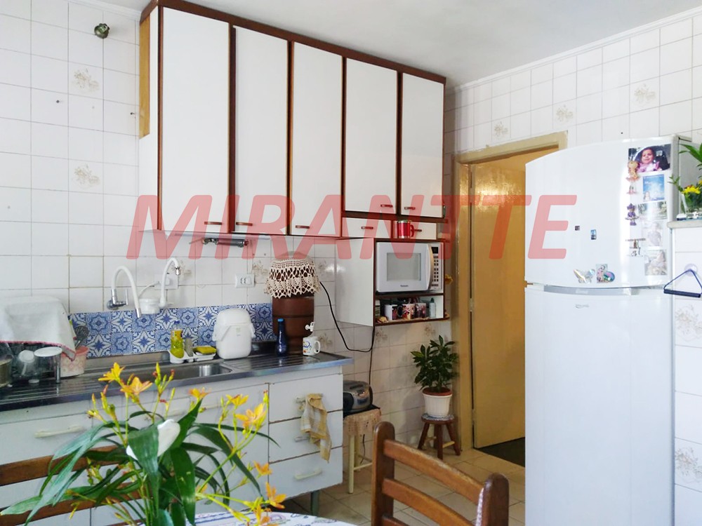 Sobrado com 3 quartos em Vila Nova Mazzei