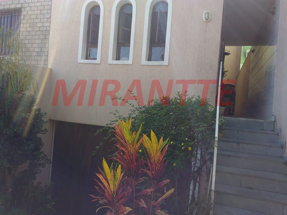 Sobrado com 3 quartos em Vila Nova Mazzei