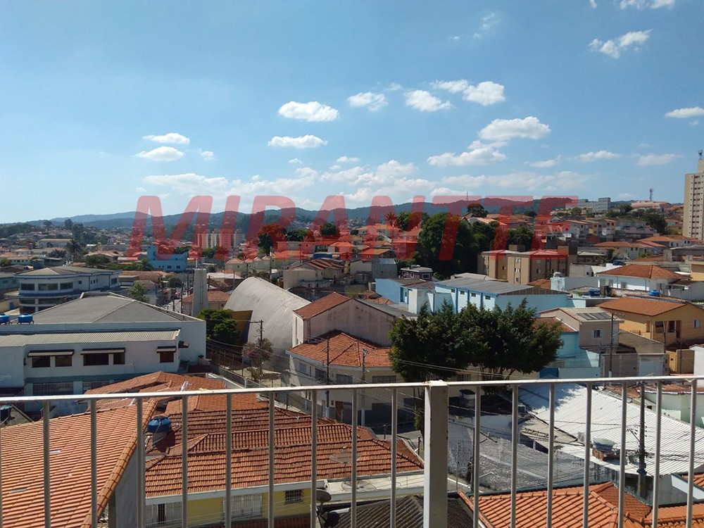 Sobrado com 3 quartos em Vila Nova Mazzei