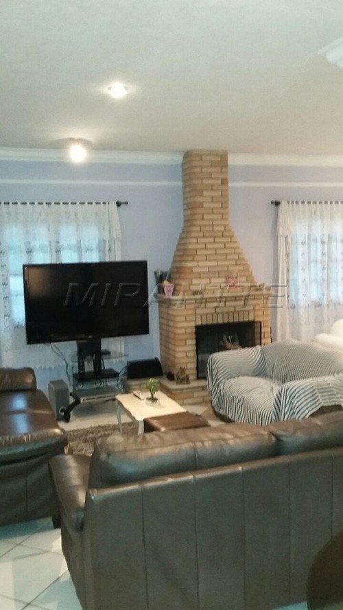 Sobrado de 480m² com 5 quartos em Serra da Cantareira