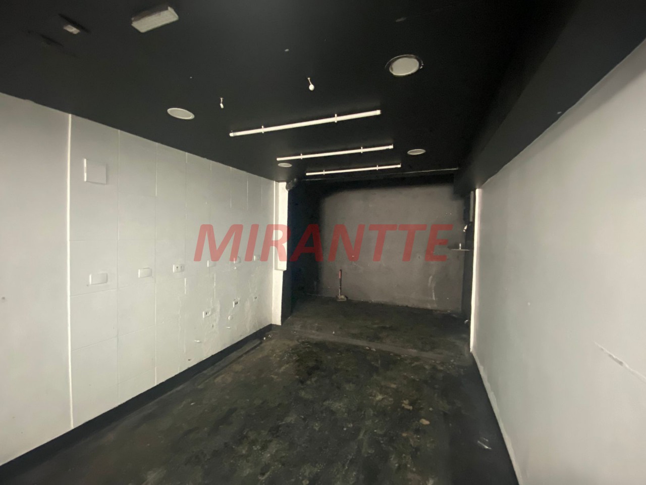 Comercial de 438m² em Santana