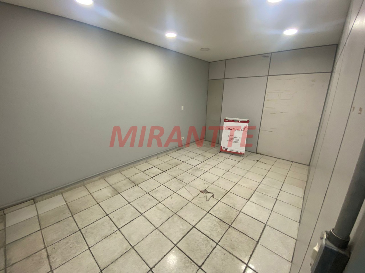 Comercial de 438m² em Santana