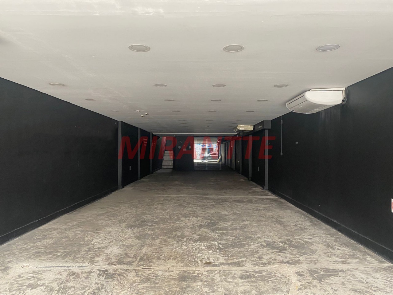 Comercial de 438m² em Santana