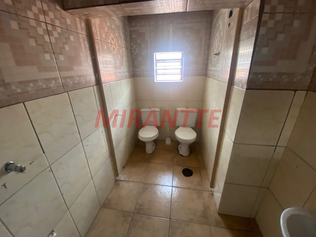 Comercial de 438m² em Santana