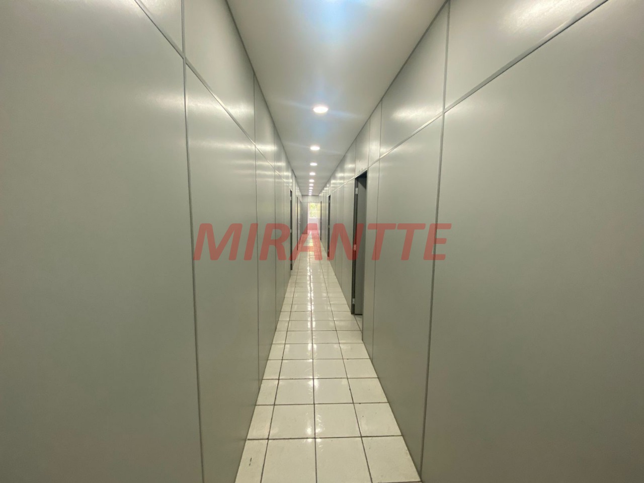 Comercial de 438m² em Santana