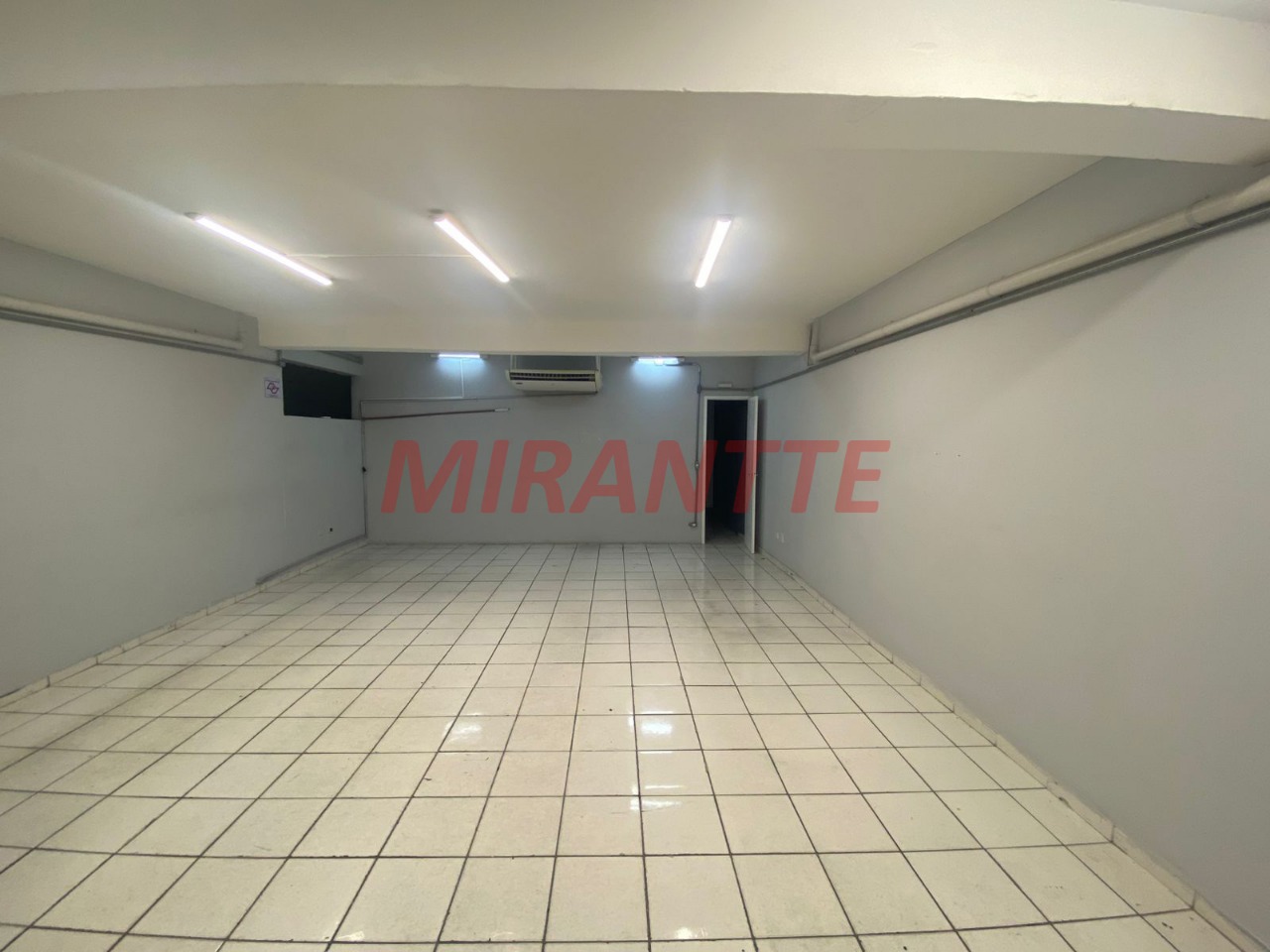 Comercial de 438m² em Santana