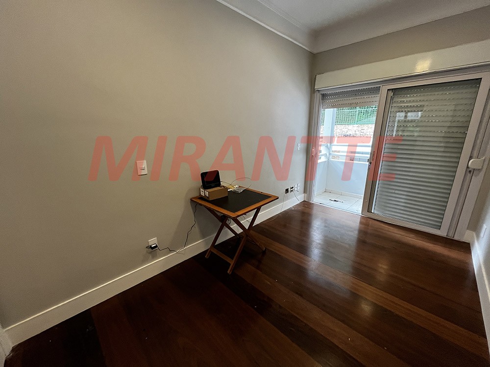 Sobrado de 1040m² com 4 quartos em Jardim Ibiratiba