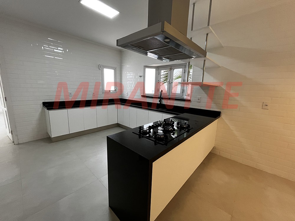 Sobrado de 1040m² com 4 quartos em Jardim Ibiratiba