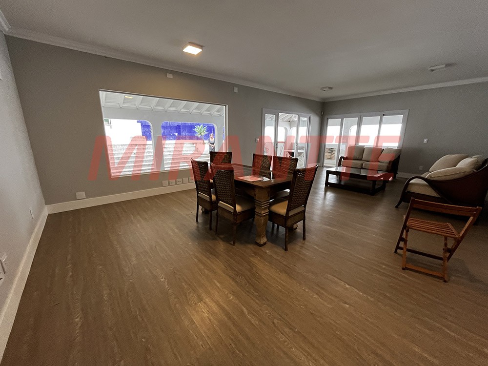 Sobrado de 1040m² com 4 quartos em Jardim Ibiratiba
