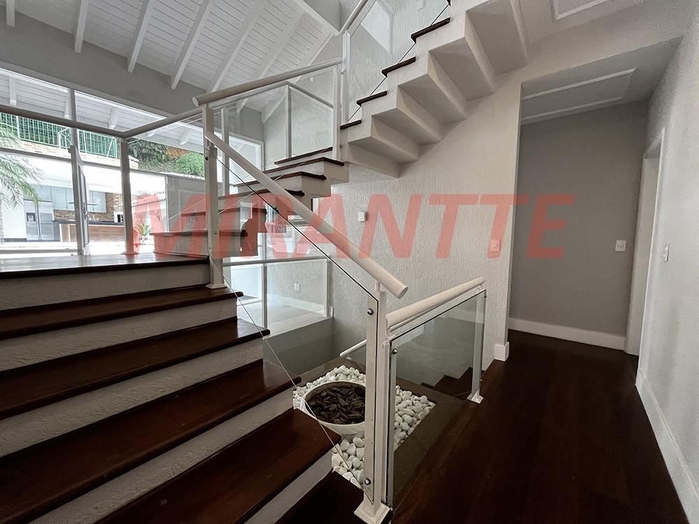 Sobrado de 1040m² com 4 quartos em Jardim Ibiratiba