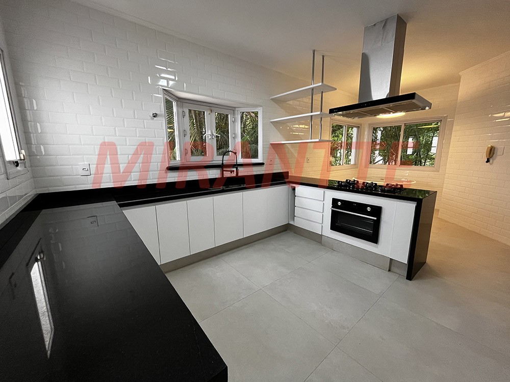 Sobrado de 1040m² com 4 quartos em Jardim Ibiratiba