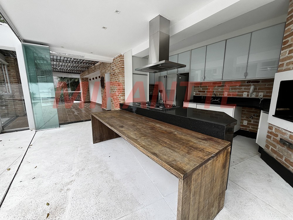 Sobrado de 1040m² com 4 quartos em Jardim Ibiratiba