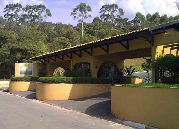 Terreno de 1700m² em Serra Da Cantareira