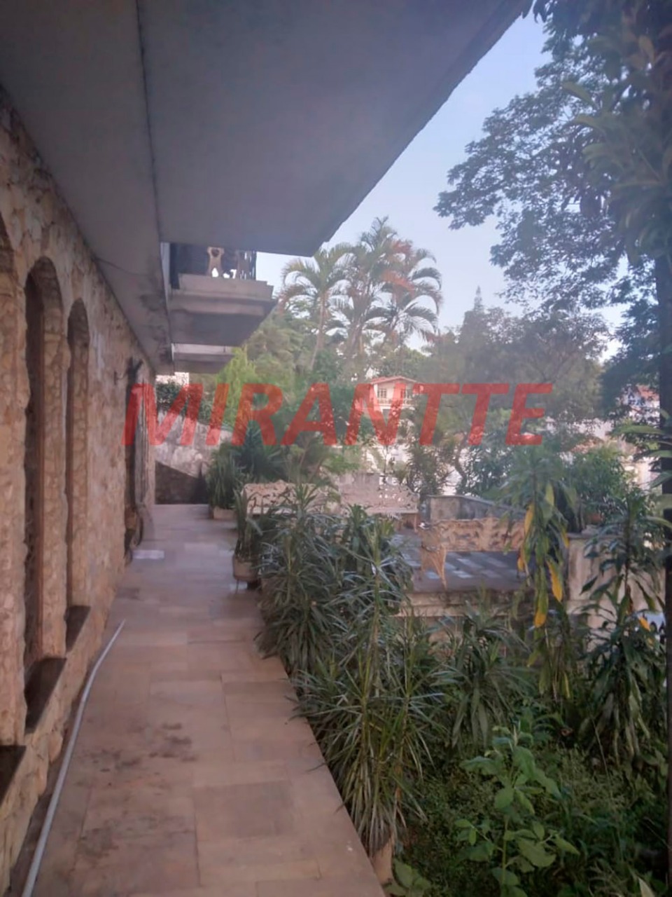 Sobrado de 500m² com 5 quartos em Jardim Bibi