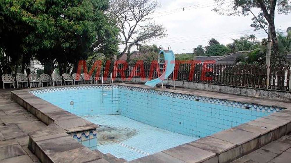 Sobrado de 500m² com 5 quartos em Jardim Bibi