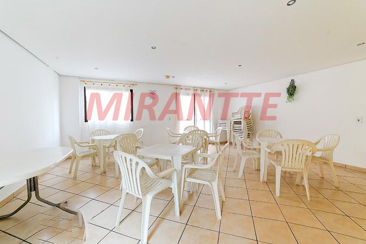 Apartamento com 2 quartos em Vila Mazzei
