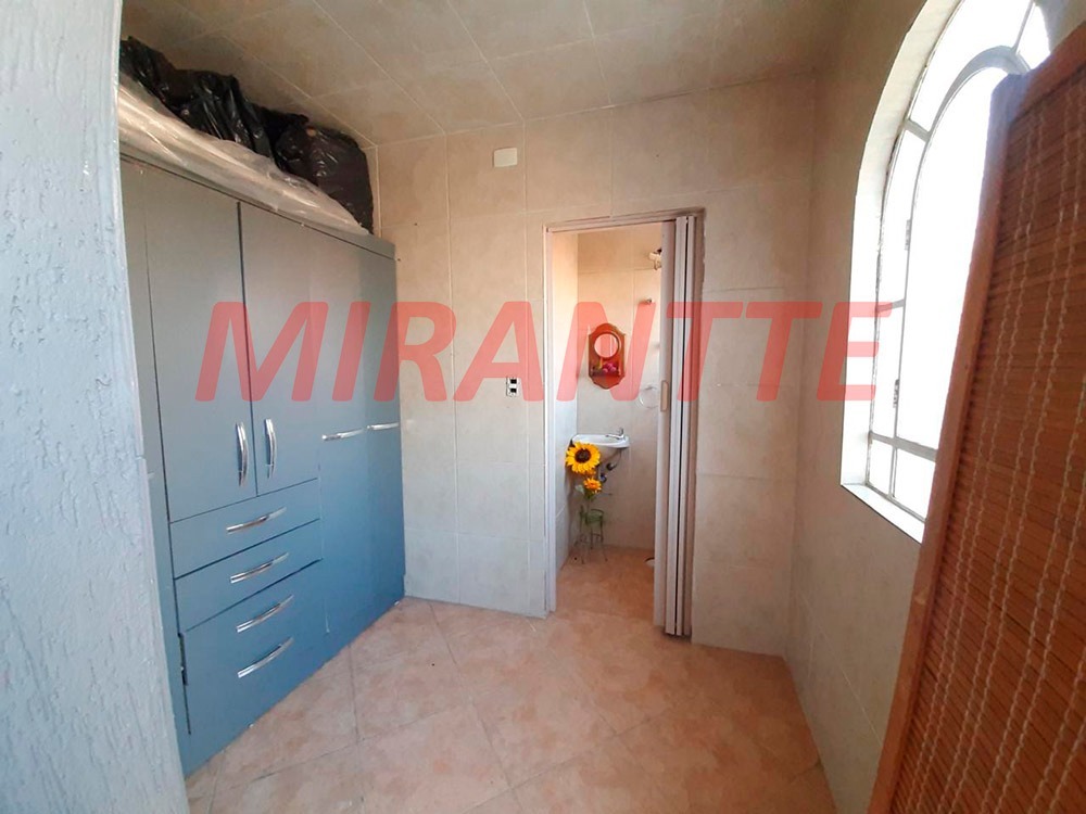 Sobrado de 259m² com 4 quartos em Jardim Guapíra