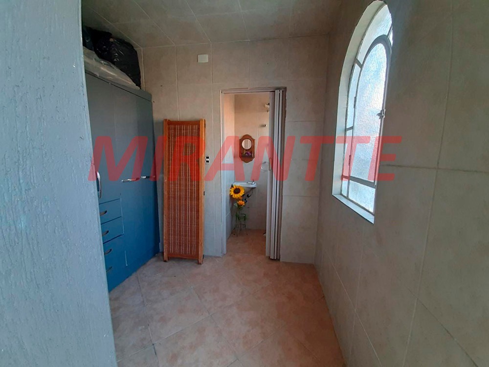 Sobrado de 259m² com 4 quartos em Jardim Guapíra