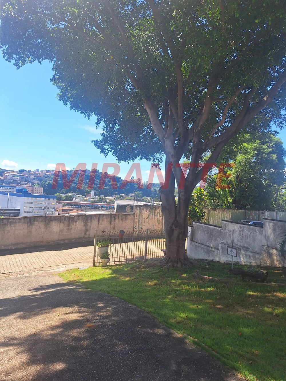 Sobrado de 670m² com 6 quartos em Jardim União
