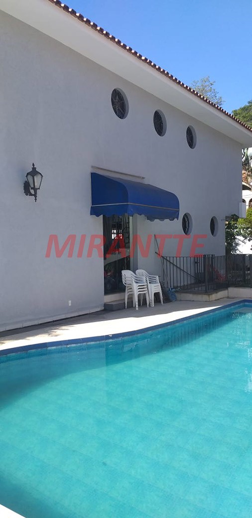 Sobrado de 500m² com 5 quartos em Jardim Bibi