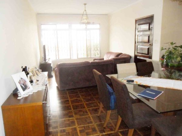 Sobrado de 264m² com 3 quartos em Santana