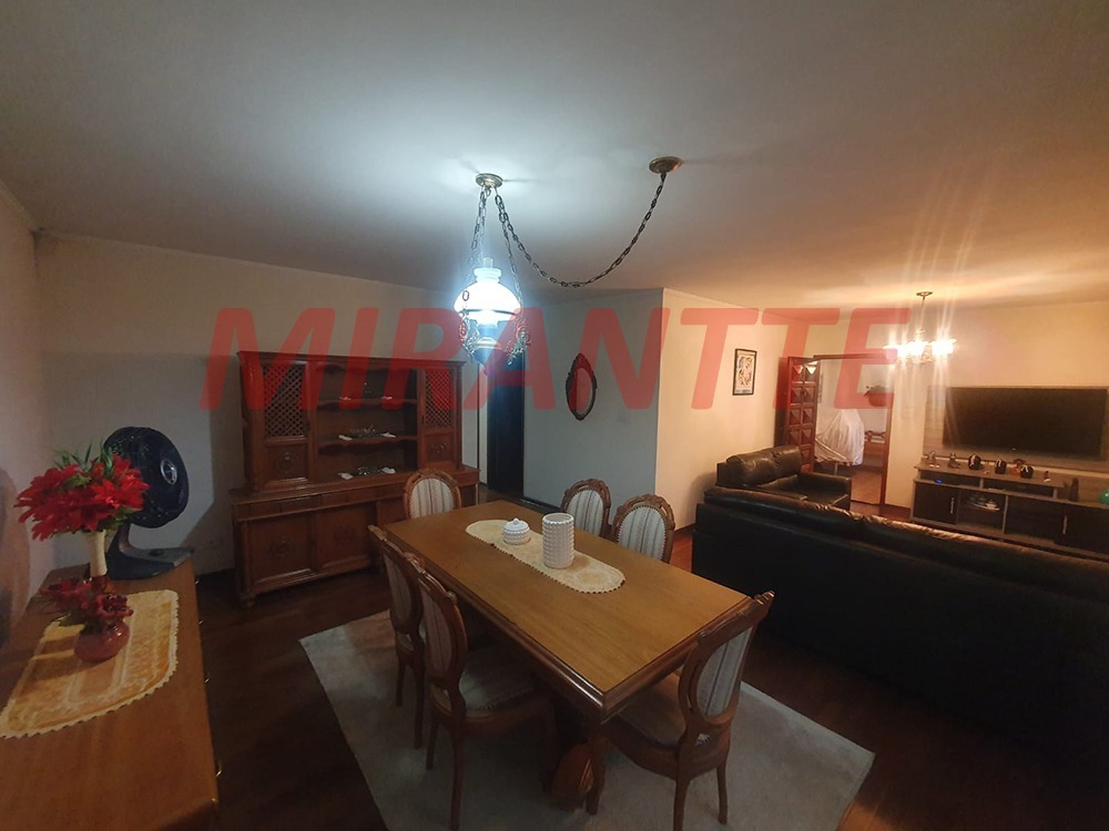 Sobrado de 221m² com 3 quartos em Vila Nova Parada