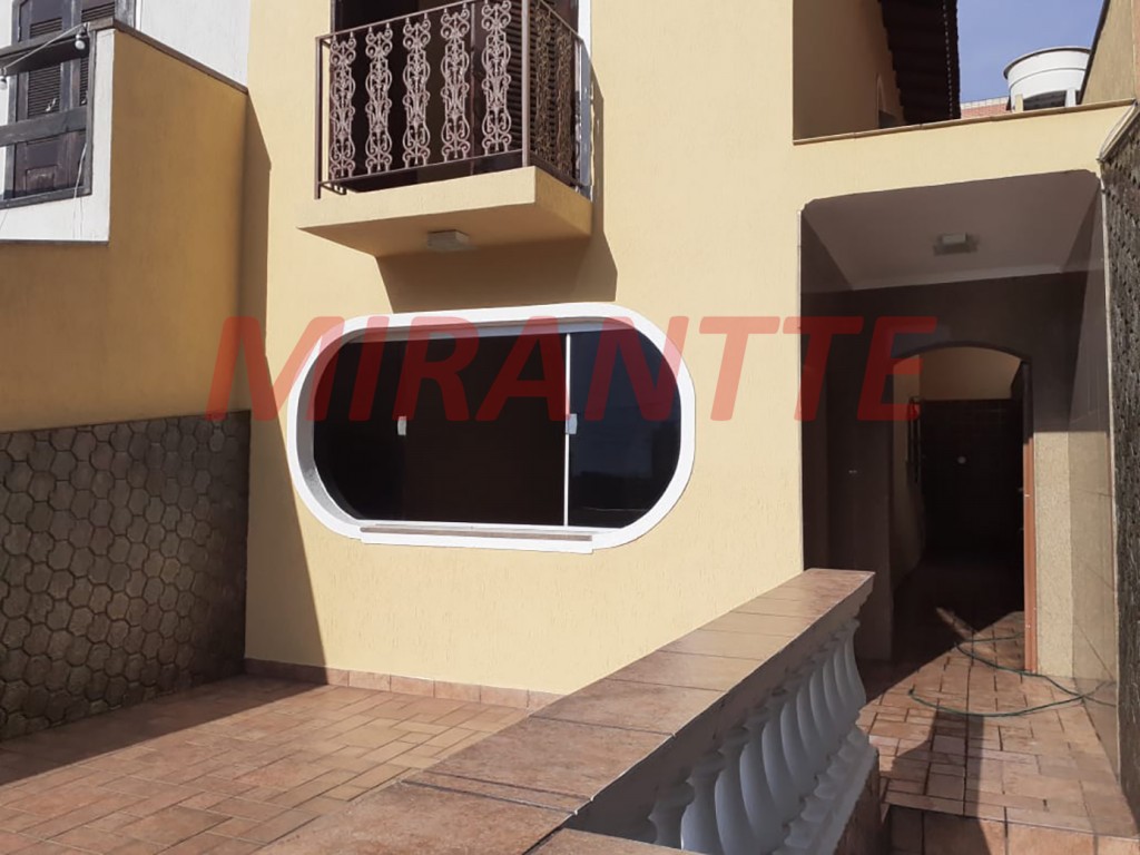 Sobrado de 138m² com 3 quartos em Vila Mazzei