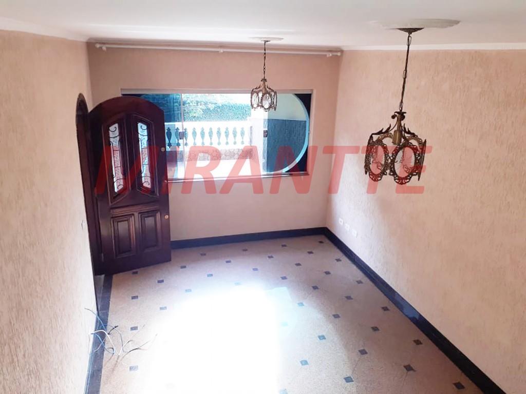 Sobrado de 138m² com 3 quartos em Vila Mazzei