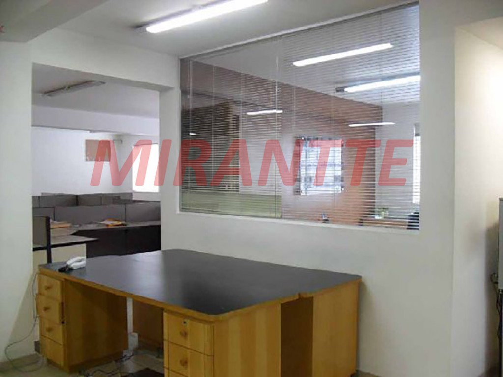 Comercial de 787m² em Santana