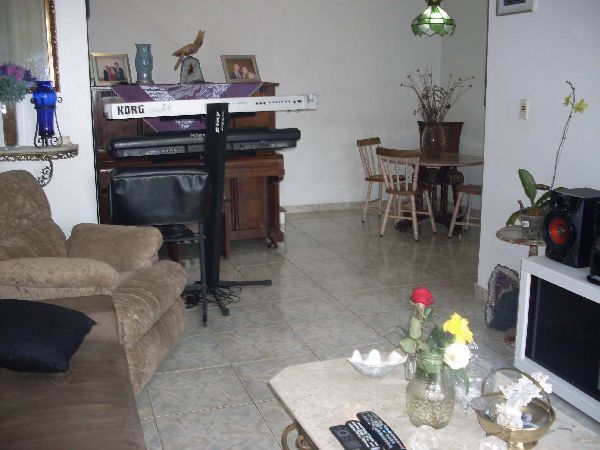 Sobrado de 250m² com 3 quartos em Horto Florestal