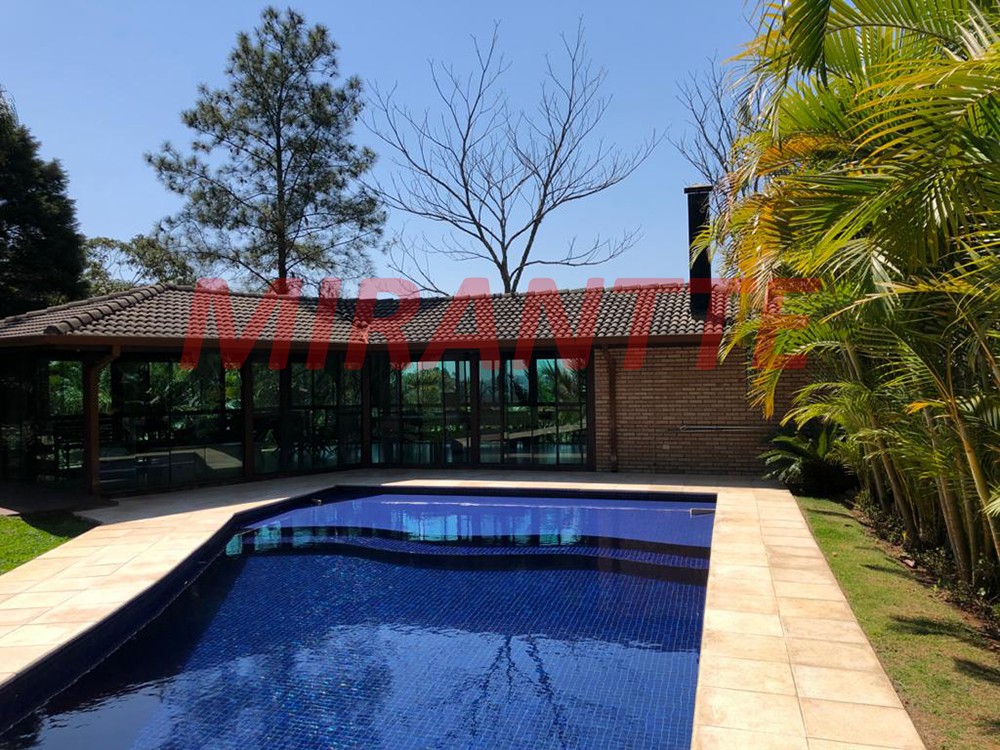 Sobrado de 980m² com 3 quartos em Serra Da Cantareira