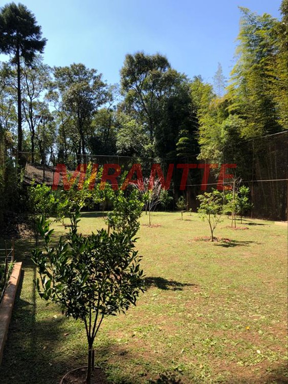 Sobrado de 980m² com 3 quartos em Serra Da Cantareira