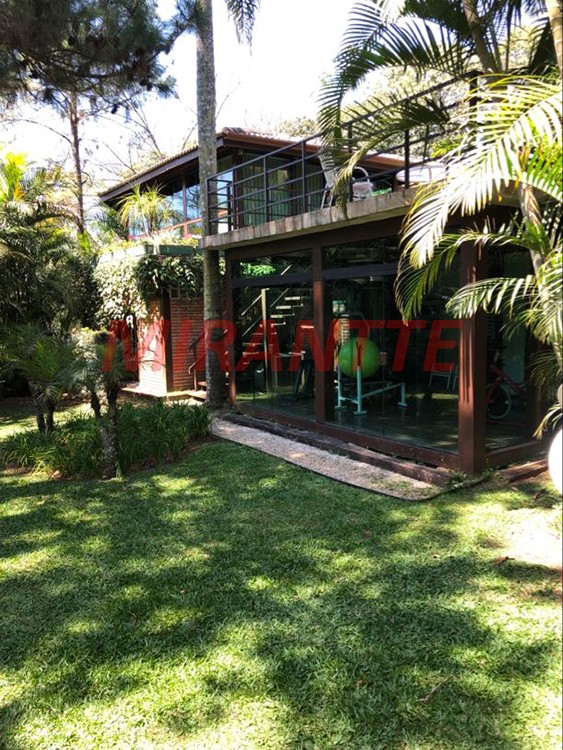 Sobrado de 980m² com 3 quartos em Serra Da Cantareira