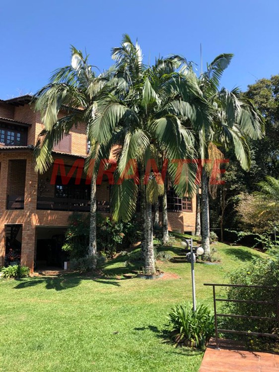 Sobrado de 980m² com 3 quartos em Serra Da Cantareira