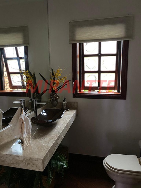Sobrado de 980m² com 3 quartos em Serra Da Cantareira