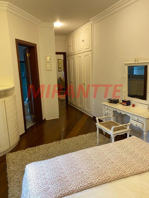 Sobrado de 980m² com 3 quartos em Serra Da Cantareira