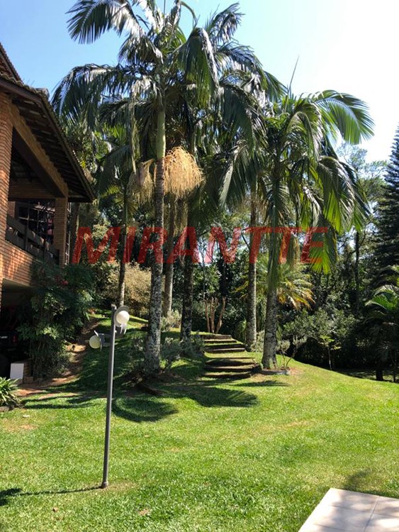 Sobrado de 980m² com 3 quartos em Serra Da Cantareira