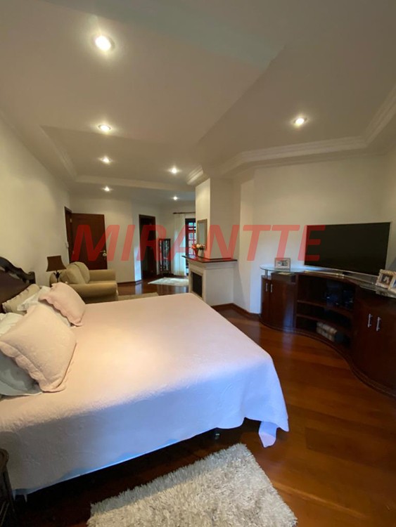 Sobrado de 980m² com 3 quartos em Serra Da Cantareira