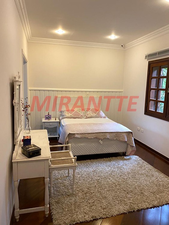 Sobrado de 980m² com 3 quartos em Serra Da Cantareira