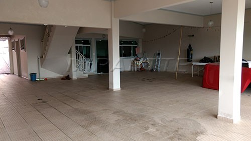 Casa terrea de 380m² com 4 quartos em Barro Branco